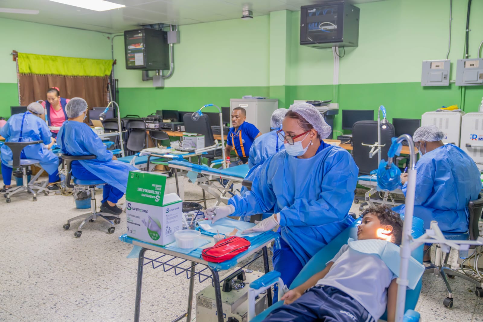 INABIE brindó atención odontológica a más de 37 mil estudiantes durante el año escolar 2025-2026