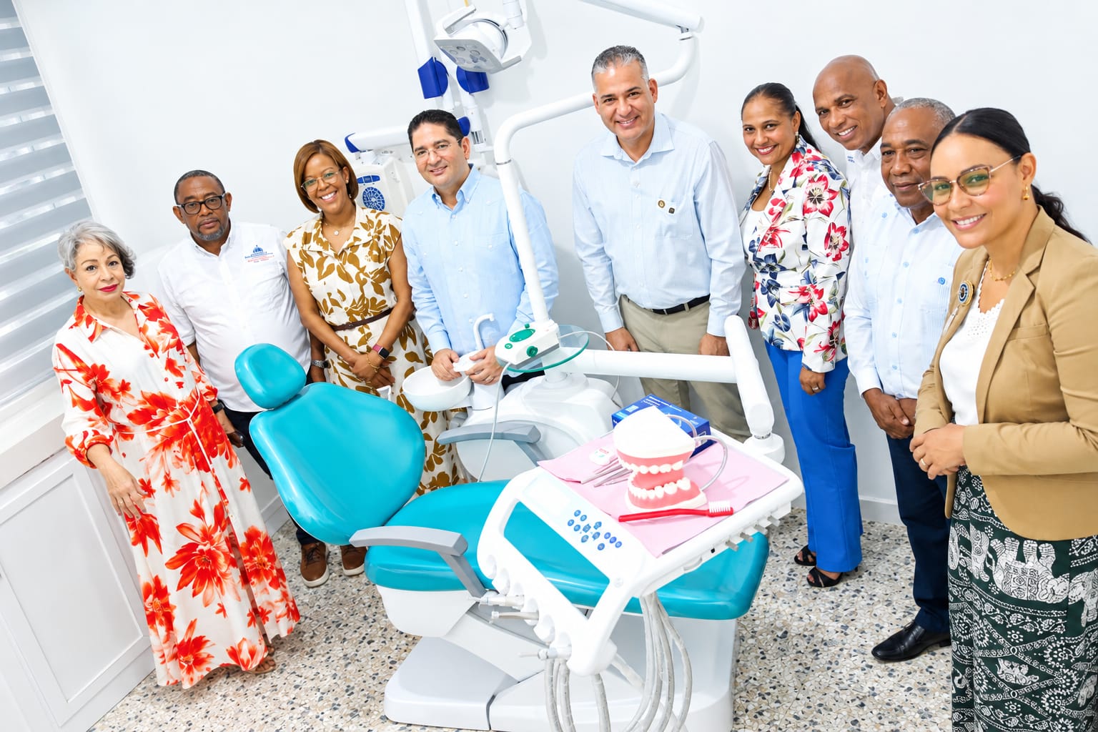 INABIE inaugura dos módulos odontológicos en Monte Plata y Baní, en beneficio de más de 3,200 estudiantes