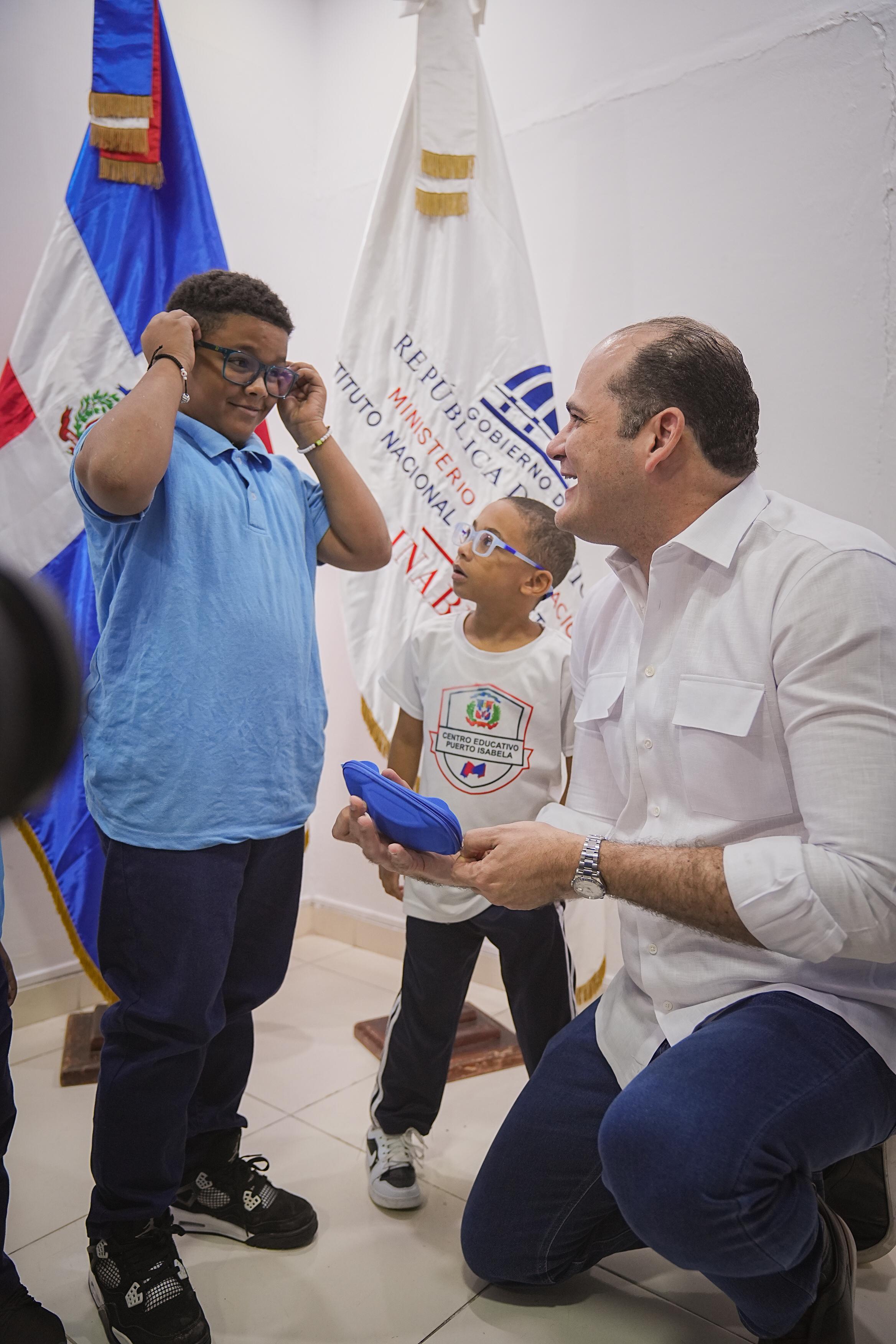 Director del INABIE destaca aportes a la permanencia estudiantil en las aulas