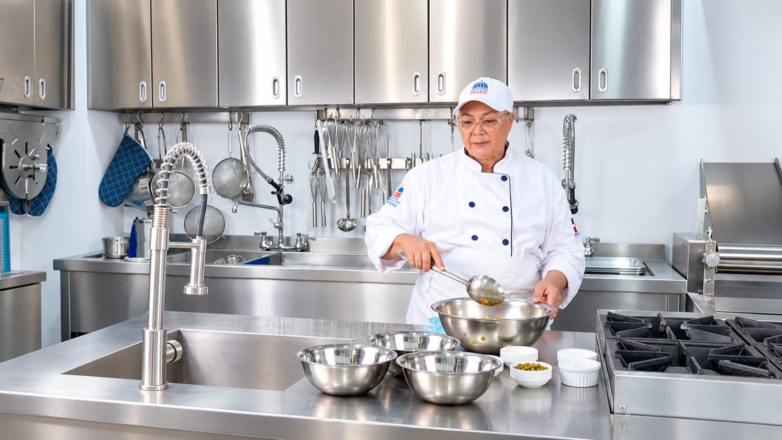 En el Día Mundial de la Alimentación, el INABIE destaca cómo se desarrollan las recetas del menú escolar destinadas a más de 2.1 millones de beneficiarios 