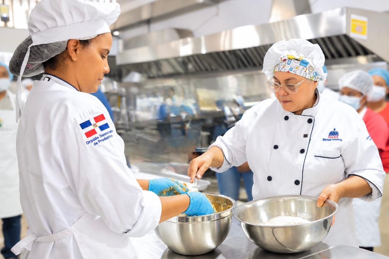 INABIE fortalece la calidad de la alimentación escolar mediante capacitaciones y acompañamiento técnico a 2,244 proveedores