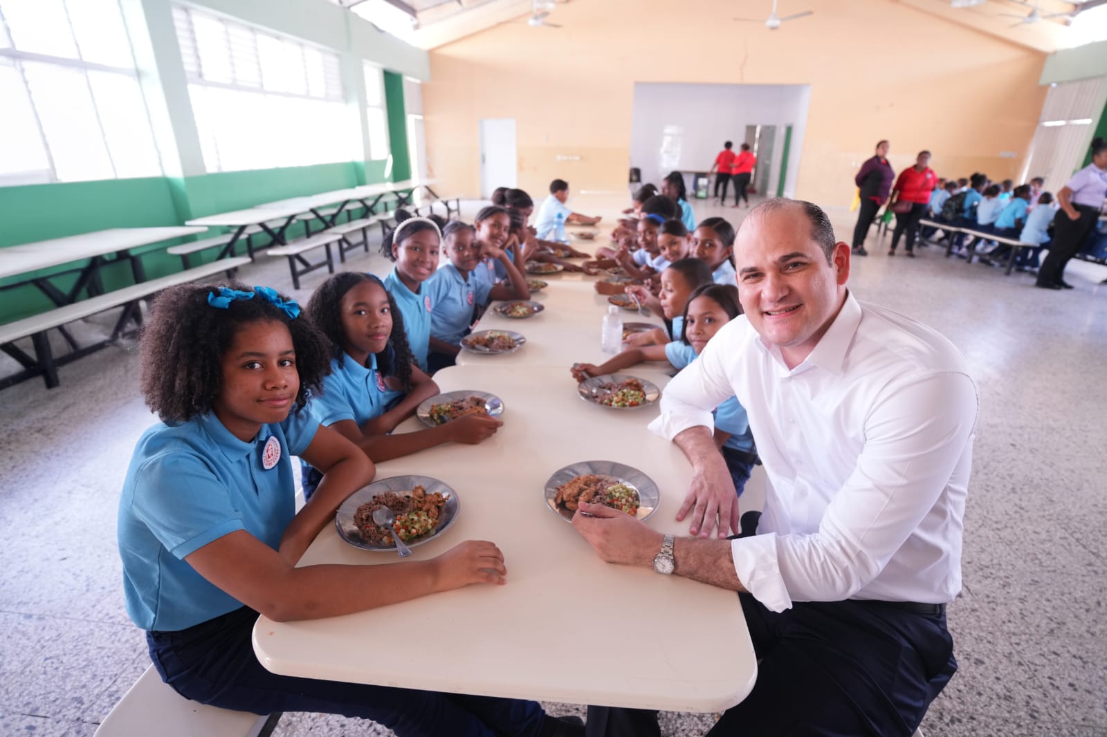 INABIE reduce el uso de sal en el menú escolar y controla el azúcar para cuidar la salud de los estudiantes